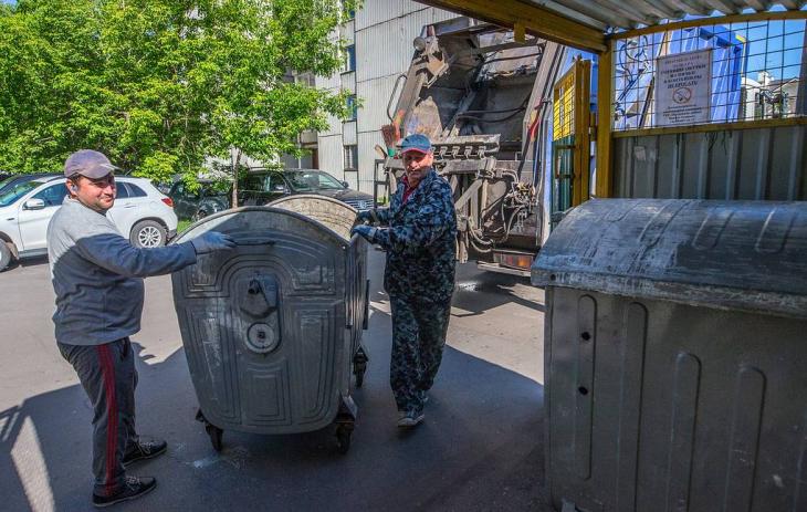 Стоимость оборудования России контейнерами для мусора оценили в 9 млрд рублей